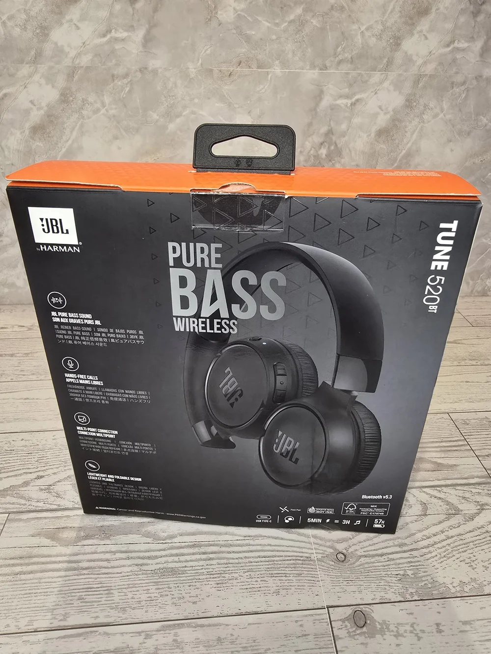 JBL Tune 520BT Wireless On-Ear Headphones - Black - Picture 2 of 9
